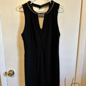 Beautiful little black dress!